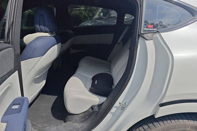 Used XPeng G6 2023 755 Ultra-Long Range Pro Left Rear Seat