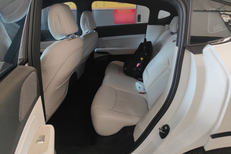 Used XPeng G6 2023 580 Long-Range Max Left Rear Seat
