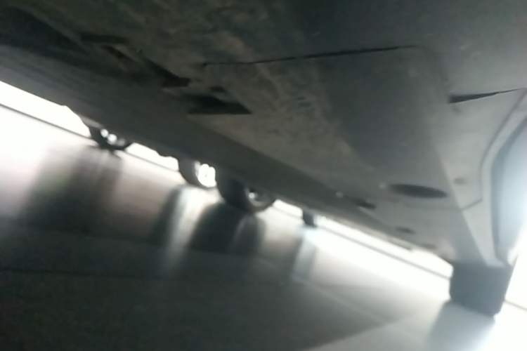 Used XPeng G6 2023 580 Long-Range Max Left Side Sill