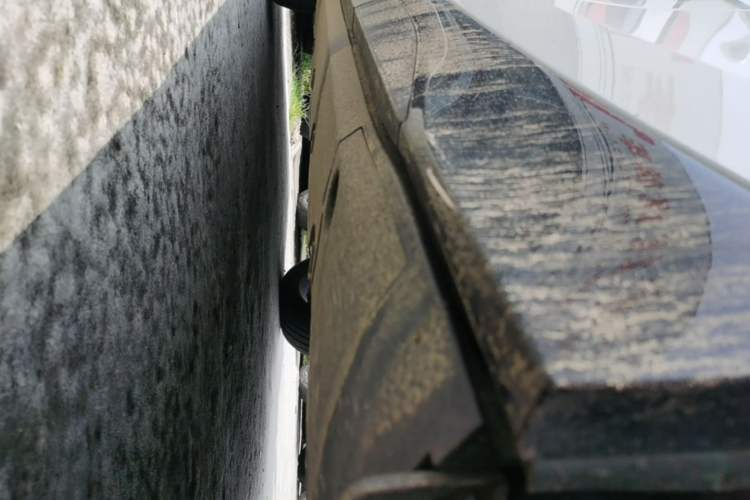 Used XPeng G6 2023 580 Long-Range Max Left Side Sill