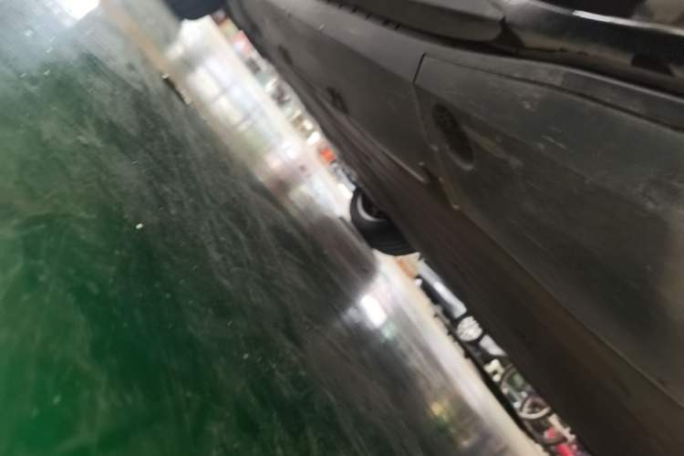 Used XPeng G6 2023 580 Long-Range Pro Left Side Sill