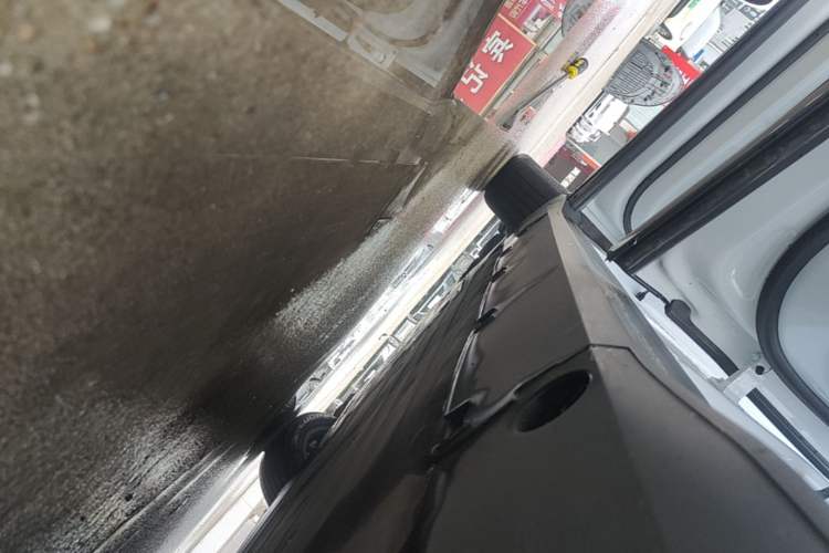 Used XPeng G6 2023 580 Long-Range Pro Left Side Sill