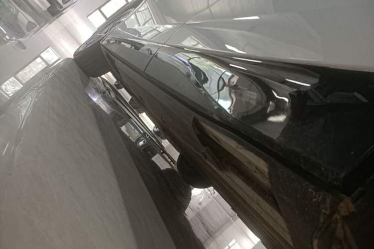 Used XPeng G6 2023 580 Long-Range Max Left Side Sill