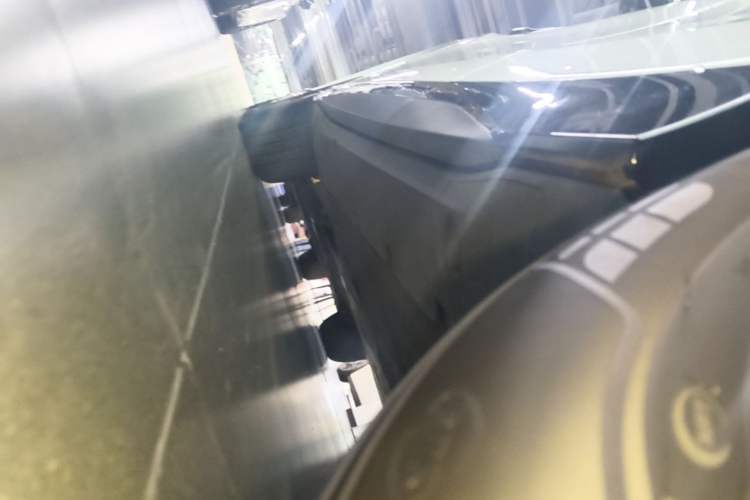 Used XPeng G6 2023 580 Long-Range Pro Left Side Sill