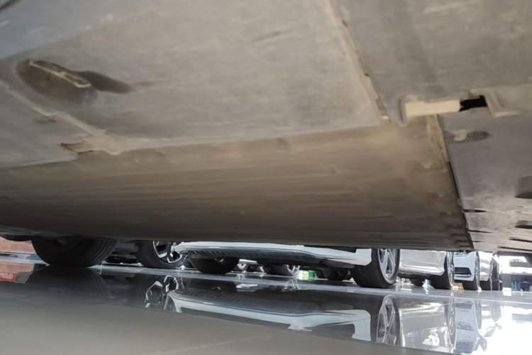 Used XPeng G6 2023 580 Long-Range Max Left Side Sill