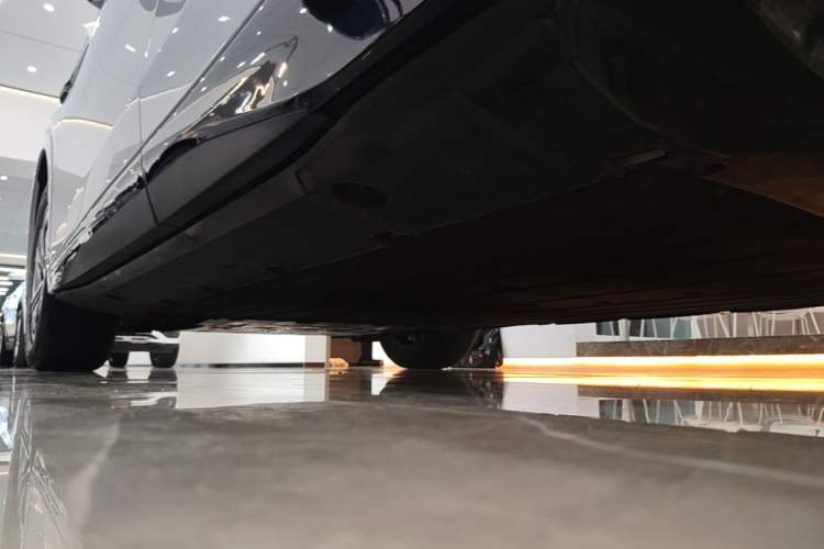 Used XPeng G6 2023 580 Long-Range Pro Left Side Sill