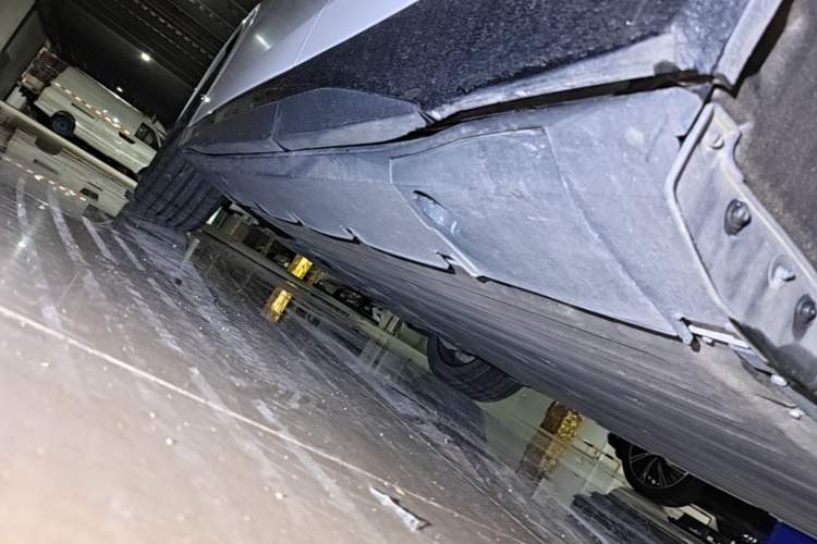 Used XPeng G6 2023 755 Ultra-Long Range Max Left Side Sill