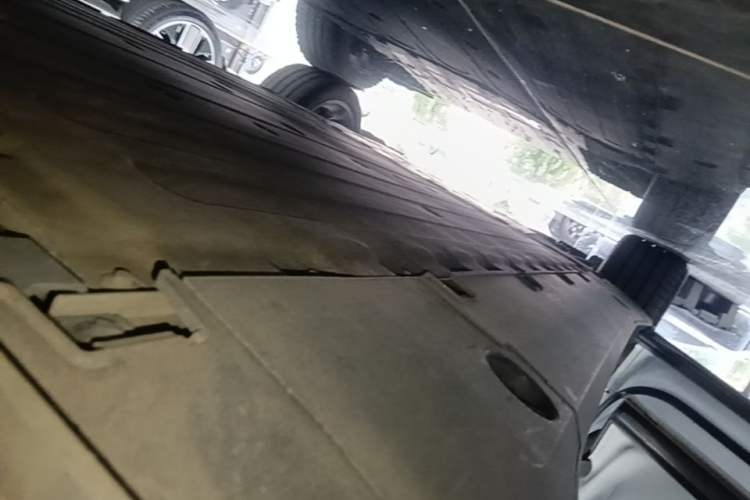 Used XPeng G6 2023 580 Long-Range Max Left Side Sill