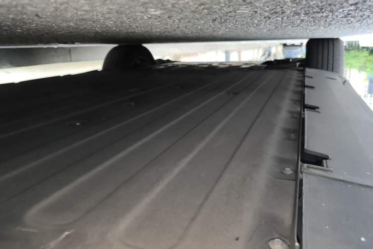 Used XPeng G6 2023 755 Ultra-Long Range Max Left Side Sill