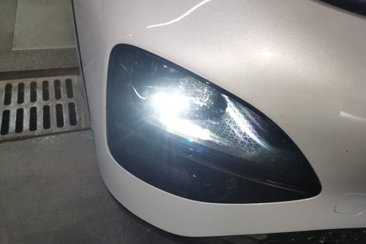 Used XPeng G6 2023 580 Long-Range Max Right Front Headlight