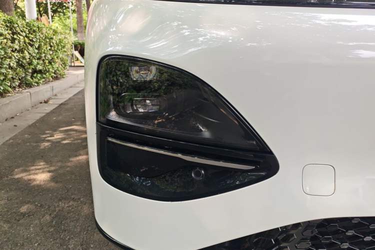 Used XPeng G6 2023 580 Long-Range Pro Right Front Headlight