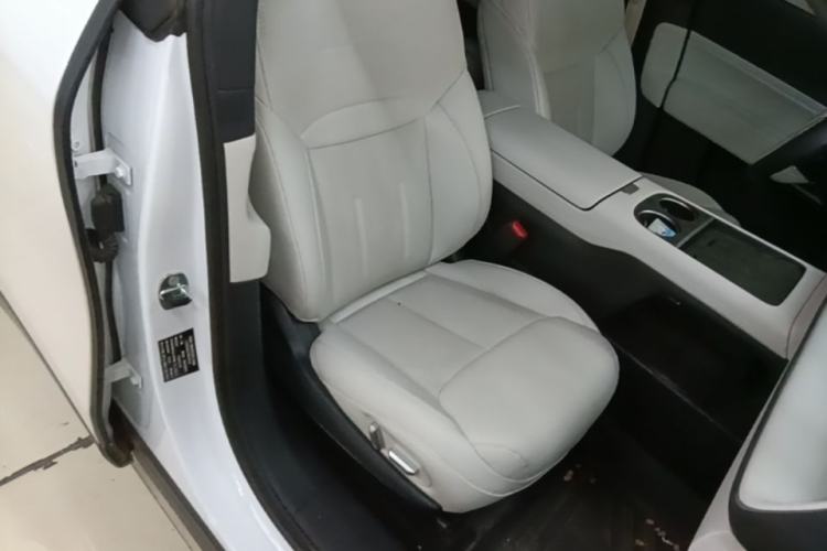 Used XPeng G6 2023 580 Long-Range Pro Right Front Seat