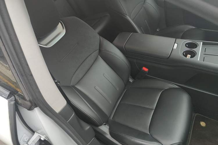 Used XPeng G6 2023 580 Long-Range Pro Right Front Seat