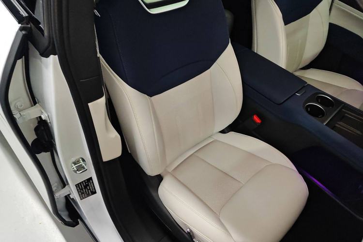 Used XPeng G6 2023 580 Long-Range Max Right Front Seat