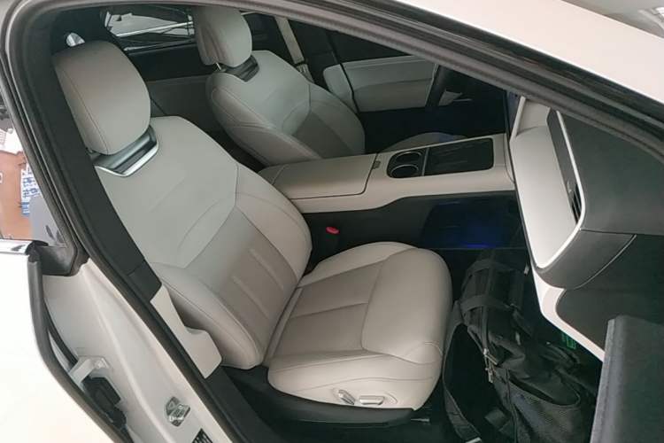 Used XPeng G6 2023 580 Long-Range Pro Right Front Seat