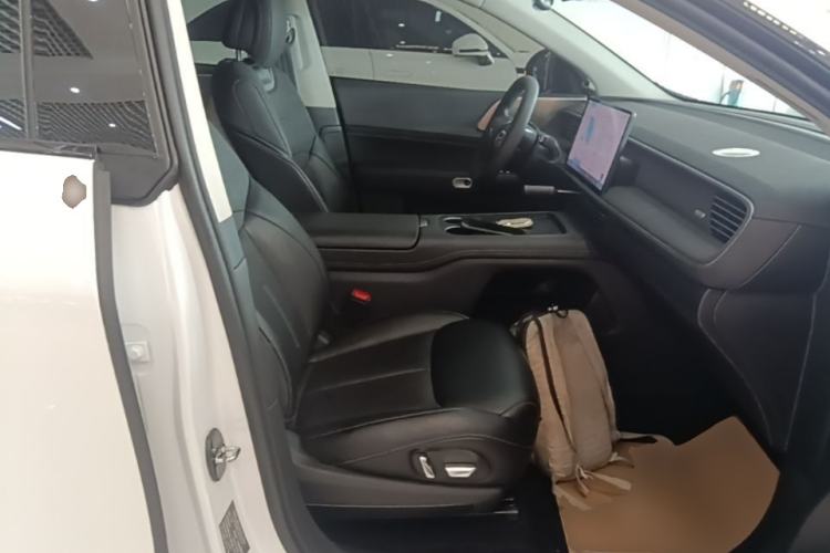 Used XPeng G6 2023 580 Long-Range Pro Right Front Seat
