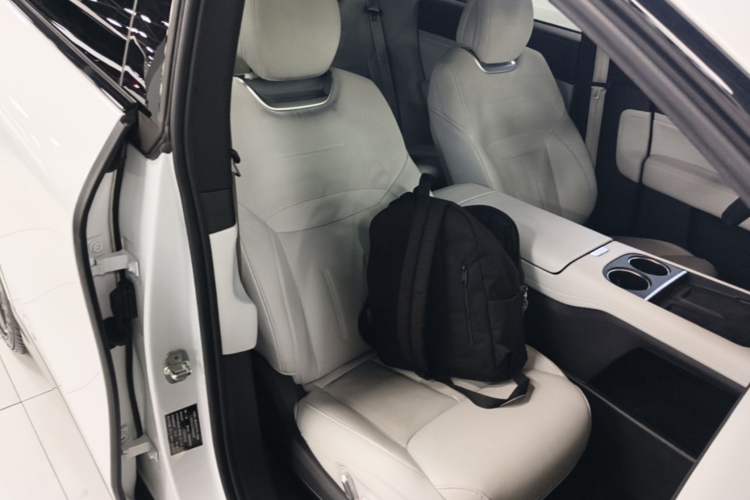Used XPeng G6 2023 755 Ultra-Long Range Max Right Front Seat