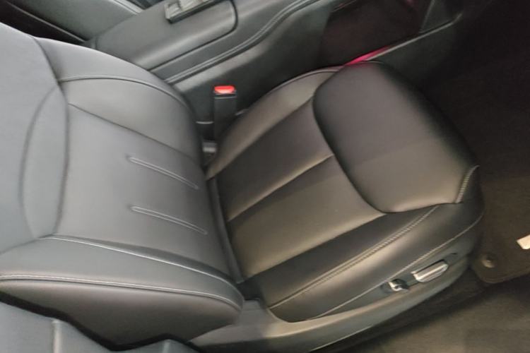 Used XPeng G6 2023 580 Long-Range Pro Right Front Seat