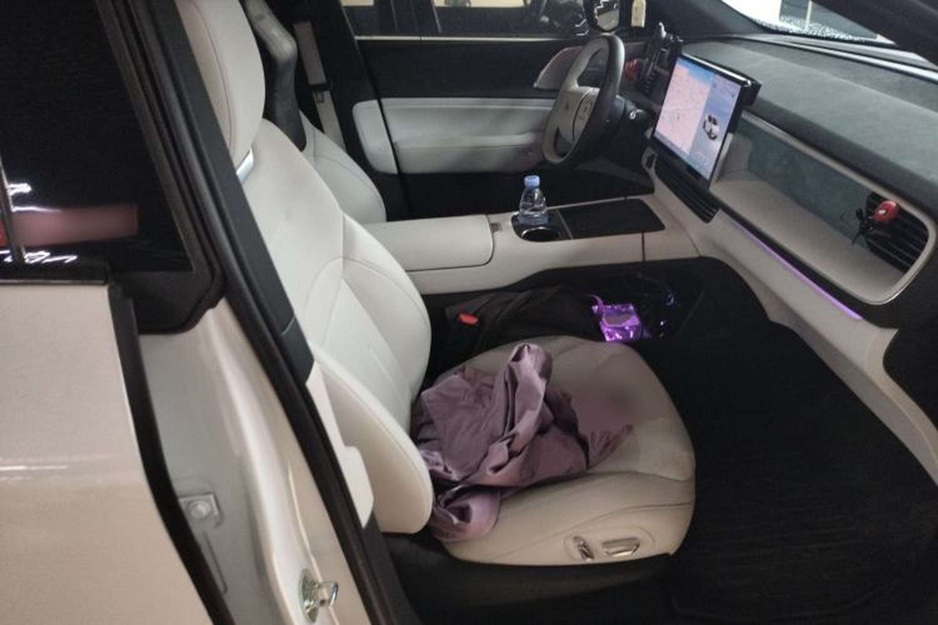 Used XPeng G6 2023 580 Long-Range Pro Right Front Seat