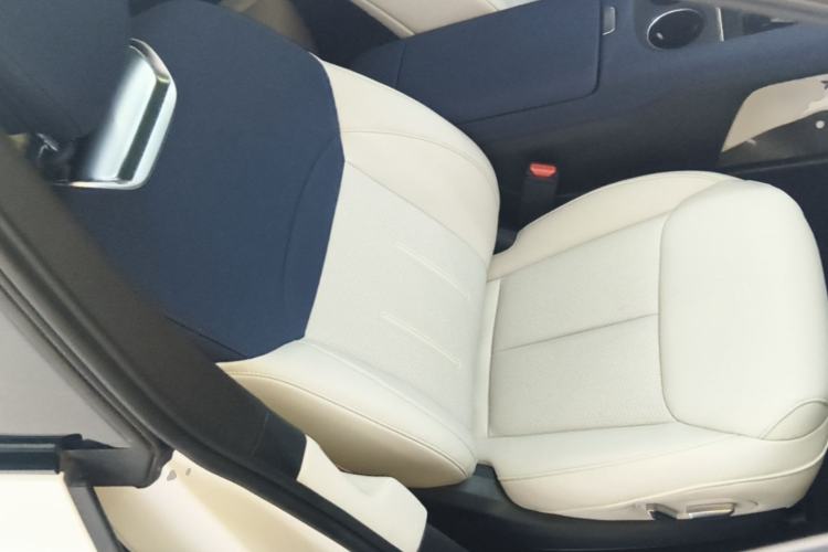 Used XPeng G6 2023 580 Long-Range Pro Right Front Seat