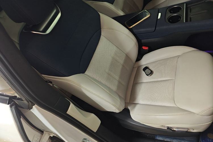 Used XPeng G6 2023 580 Long-Range Pro Right Front Seat