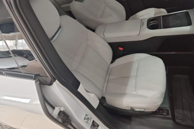 Used XPeng G6 2023 580 Long-Range Max Right Front Seat