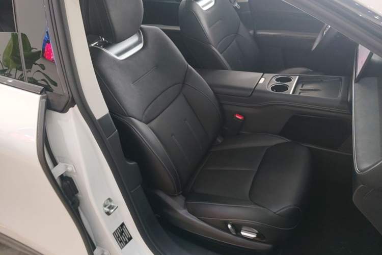 Used XPeng G6 2023 580 Long-Range Pro Right Front Seat
