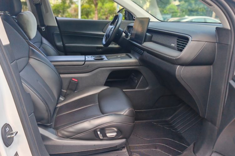 Used XPeng G6 2023 580 Long-Range Pro Right Front Seat