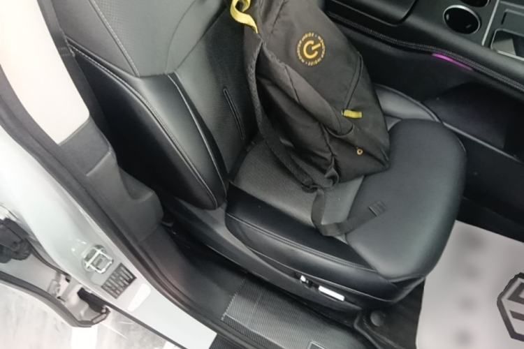 Used XPeng G6 2023 580 Long-Range Max Right Front Seat