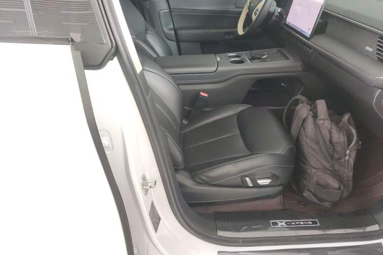 Used XPeng G6 2023 580 Long-Range Pro Right Front Seat