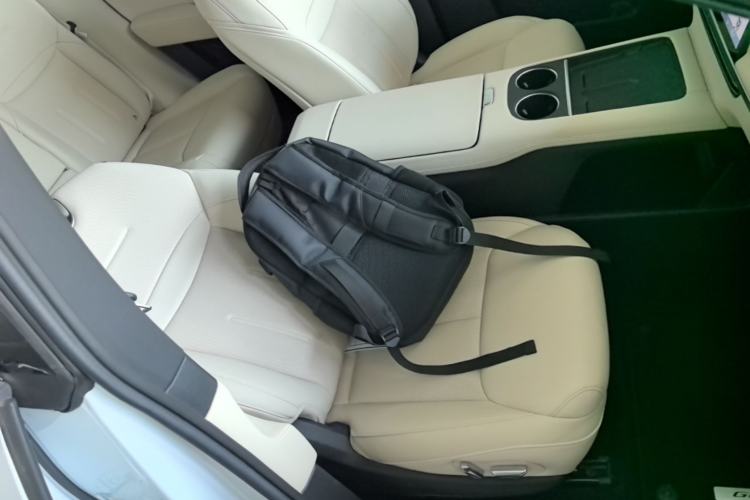 Used XPeng G6 2023 755 Ultra-Long Range Max Right Front Seat