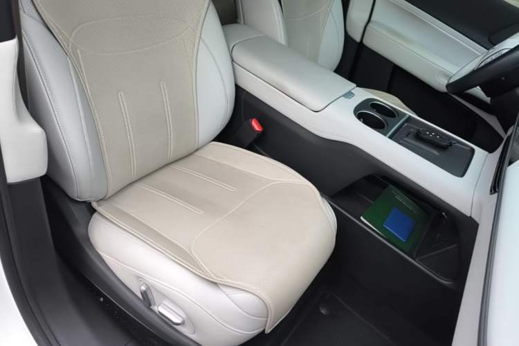 Used XPeng G6 2023 755 Ultra-Long Range Max Right Front Seat