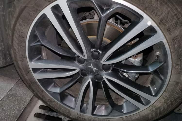 Used XPeng G6 2023 580 Long-Range Max Right Front Wheel Hub