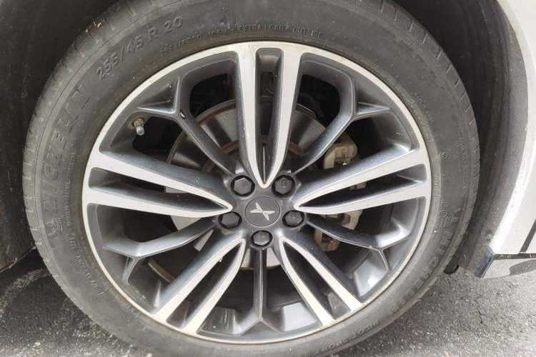 Used XPeng G6 2023 755 Ultra-Long Range Max Right Front Wheel Hub