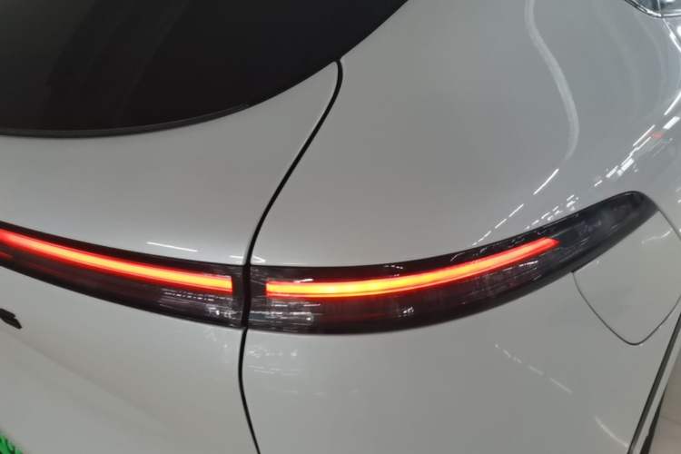 Used XPeng G6 2023 755 Ultra-Long Range Pro Right Rear Taillight