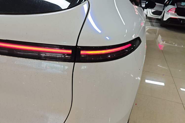 Used XPeng G6 2023 580 Long-Range Pro Right Rear Taillight