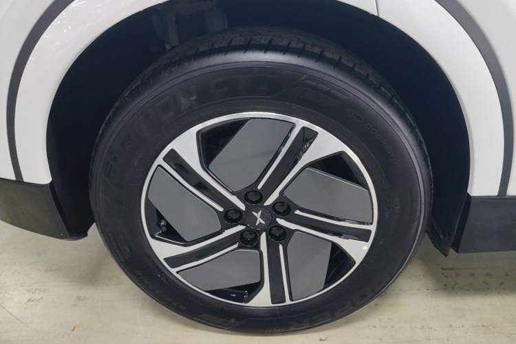 Used XPeng G6 2023 755 Ultra-Long Range Pro Right Rear Wheel Hub