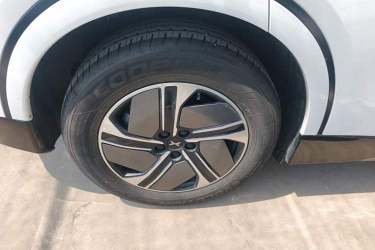 Used XPeng G6 2023 755 Ultra-Long Range Pro Right Rear Wheel Hub