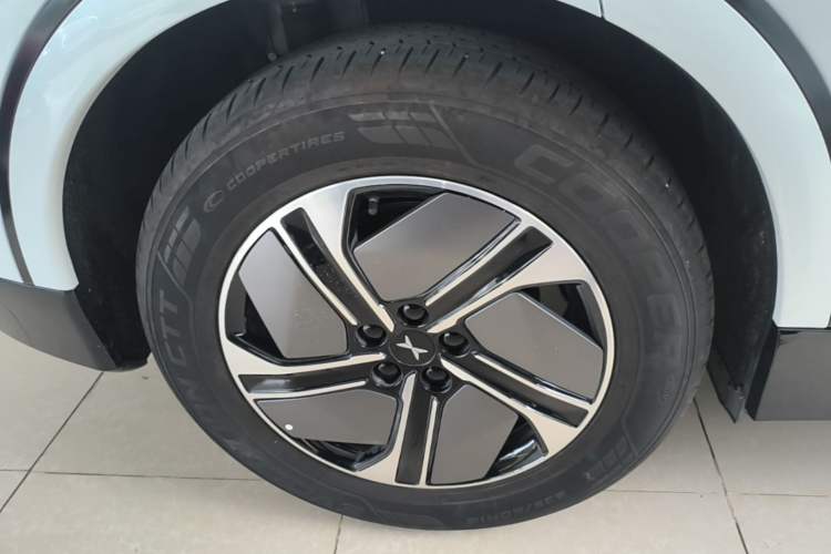 Used XPeng G6 2023 580 Long-Range Pro Right Rear Wheel Hub