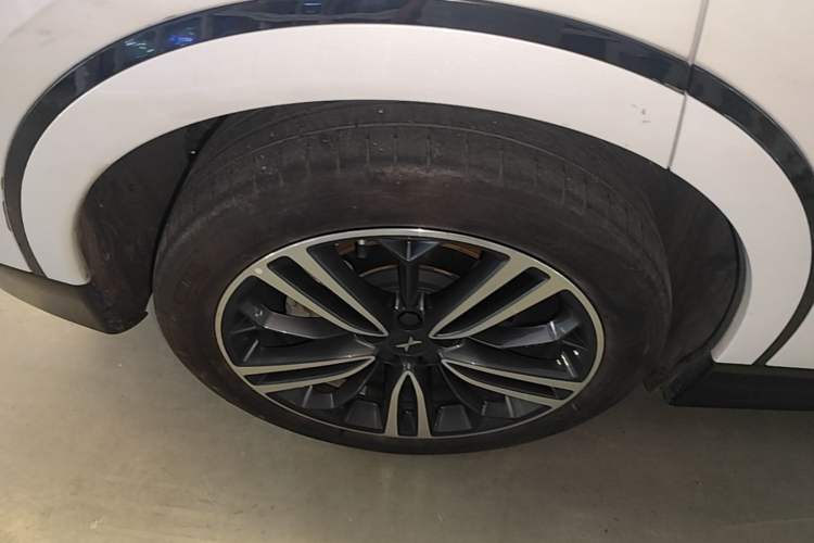 Used XPeng G6 2023 580 Long-Range Max Right Rear Wheel Hub