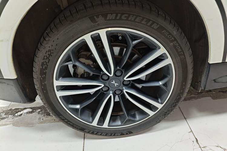 Used XPeng G6 2023 580 Long-Range Max Right Rear Wheel Hub