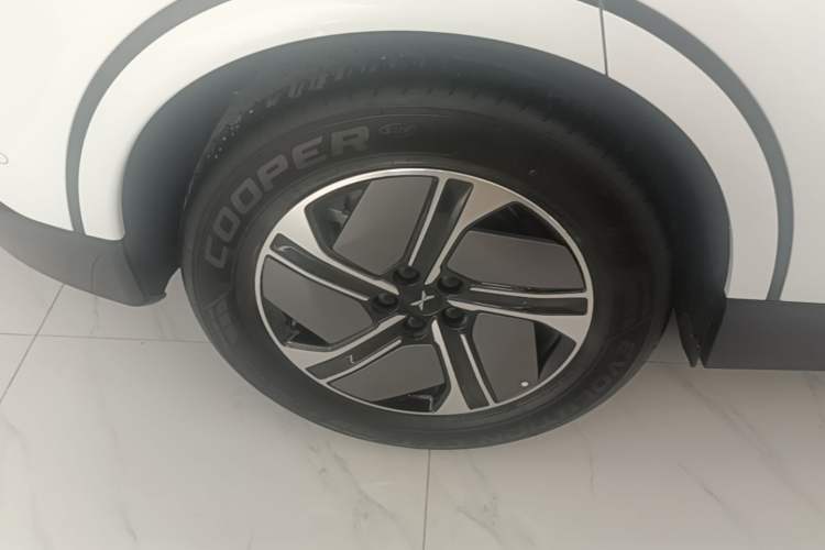 Used XPeng G6 2023 580 Long-Range Pro Right Rear Wheel Hub