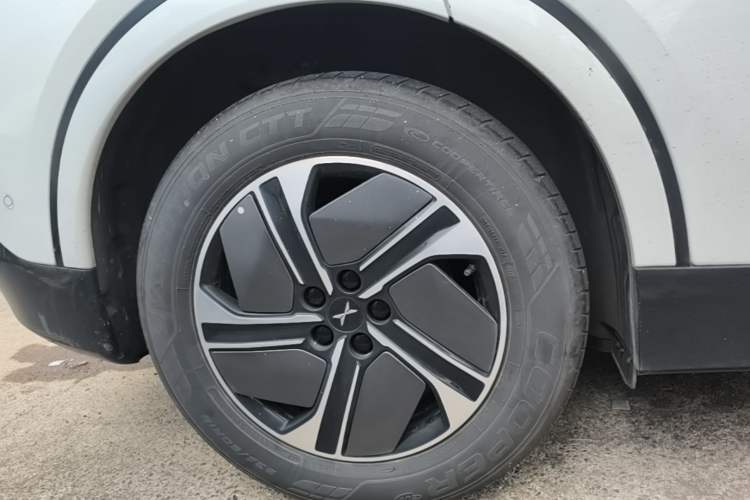 Used XPeng G6 2023 755 Ultra-Long Range Max Right Rear Wheel Hub