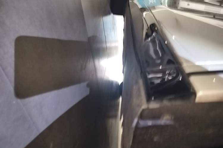 Used XPeng G6 2023 755 Ultra-Long Range Pro Right Side Sill