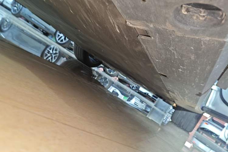 Used XPeng G6 2023 580 Long-Range Pro Right Side Sill