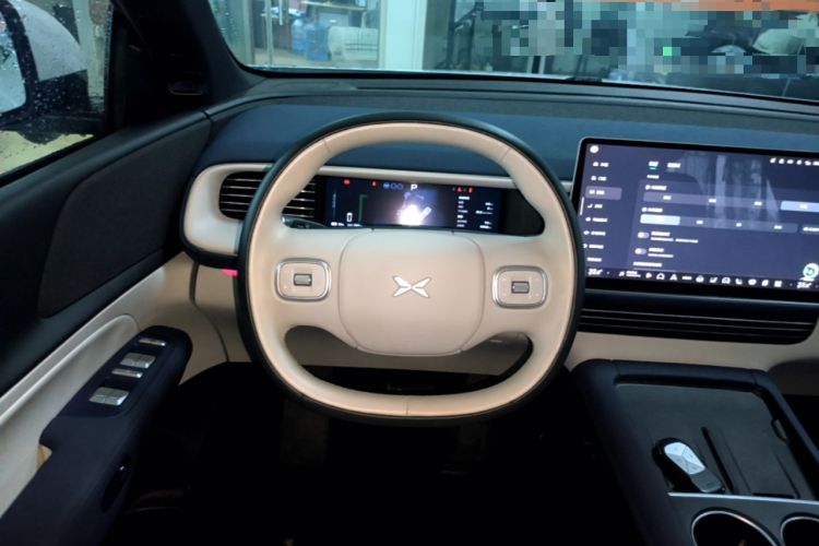 Used XPeng G6 2023 580 Long-Range Max Steering Wheel