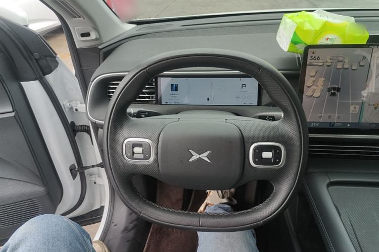 Used XPeng G6 2023 580 Long-Range Pro Steering Wheel