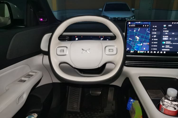 Used XPeng G6 2023 580 Long-Range Max Steering Wheel