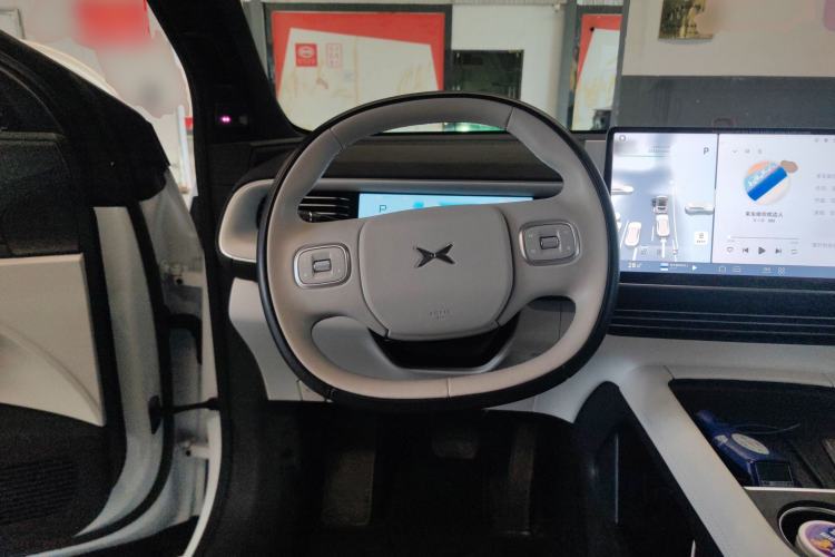 Used XPeng G6 2023 580 Long-Range Max Steering Wheel