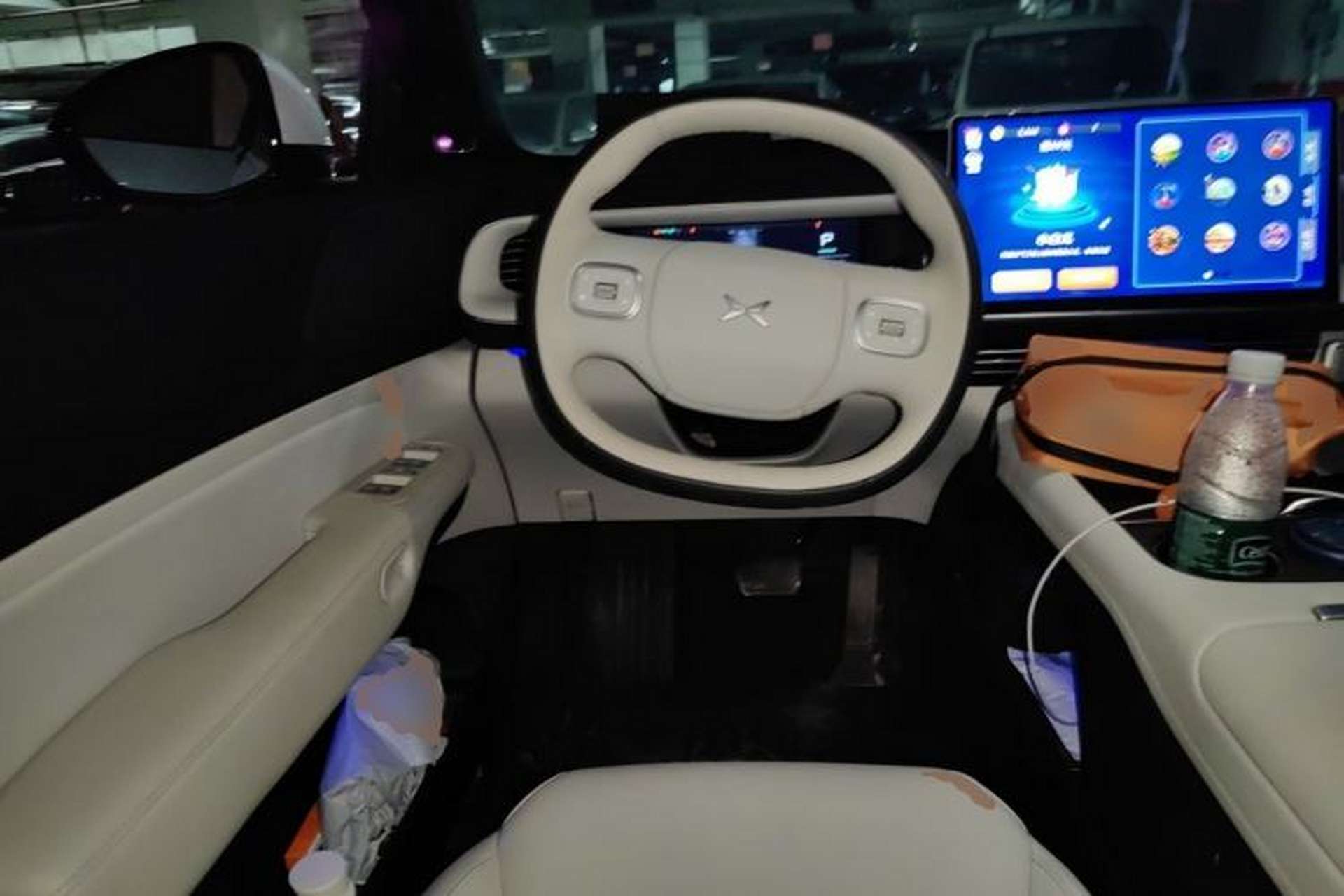 Used XPeng G6 2023 755 Ultra-Long Range Max Steering Wheel